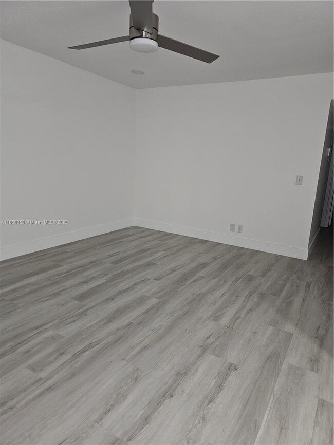 Photo - 13550 SW 6th Ct Unidad 413A