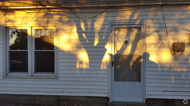 Building Photo - 208 Herbert Ave Unit Apt B