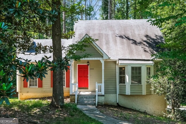 Building Photo - 2432 Hillboro Cir S W Rental