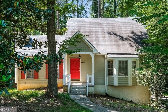 Building Photo - 2432 Hillboro Cir S W Rental