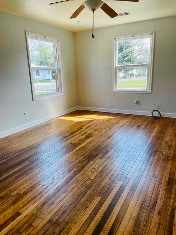 Photo - 117 SE Gilliland Rd