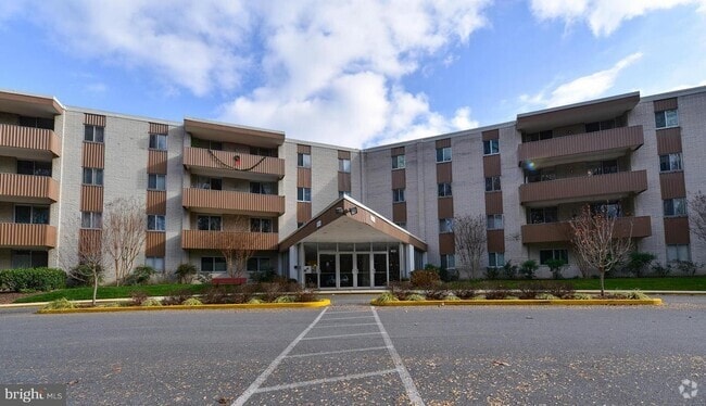 Building Photo - 7505 Democracy Blvd Unit A427 Rental