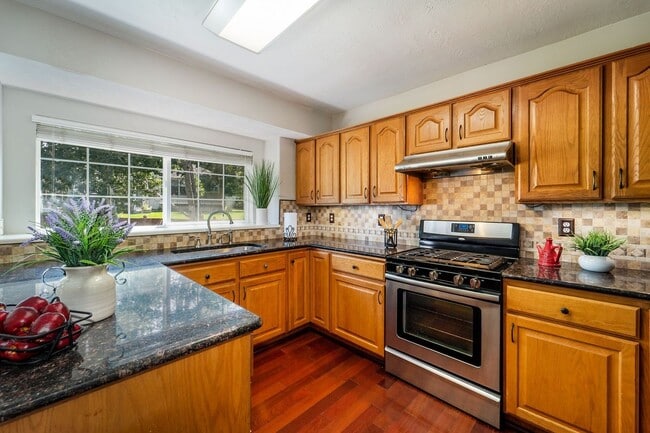 Photo - 7303 S Shady Wds Cir