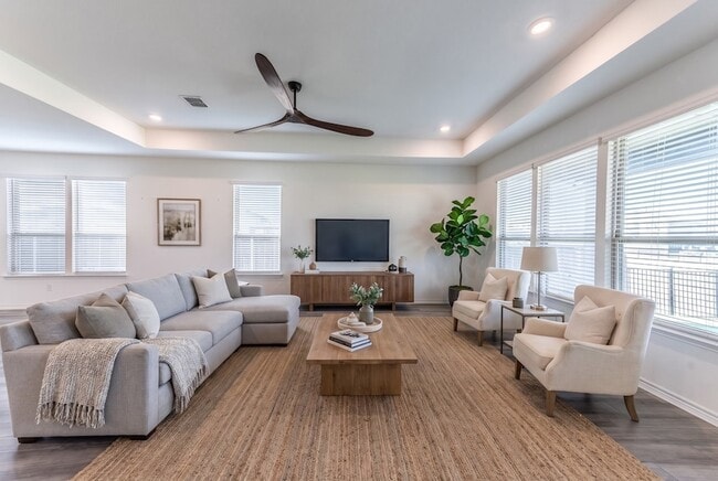 2701 Webb Ave