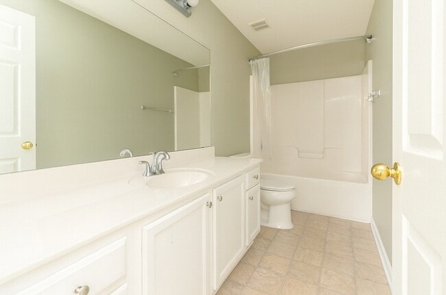 Photo - 1701 Summerwoods Ln