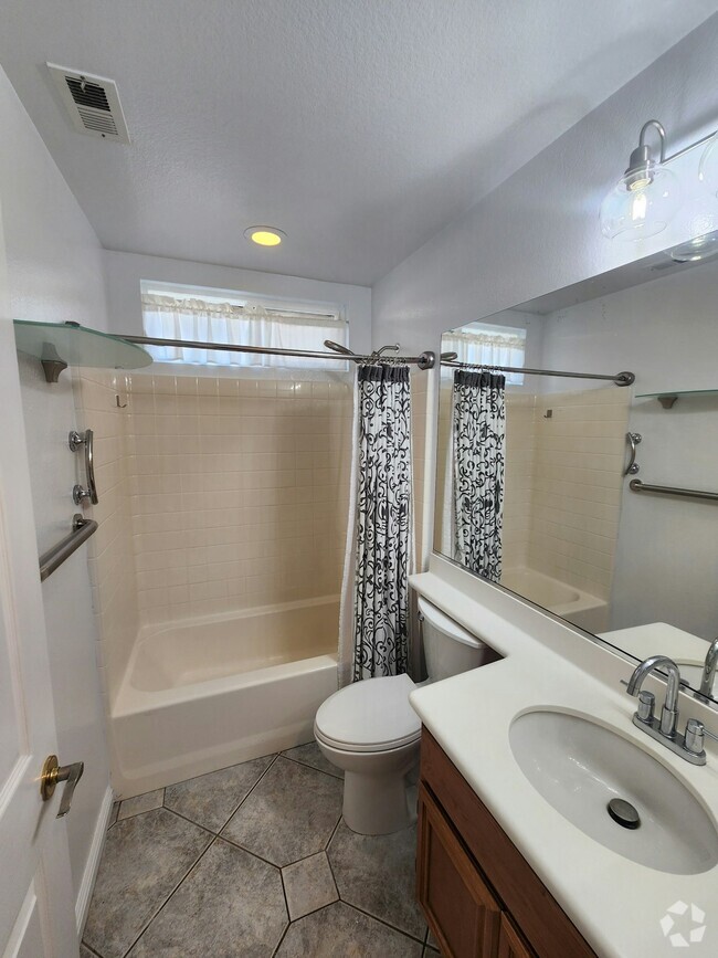 Building Photo - 1524 Carmel Ave Rental