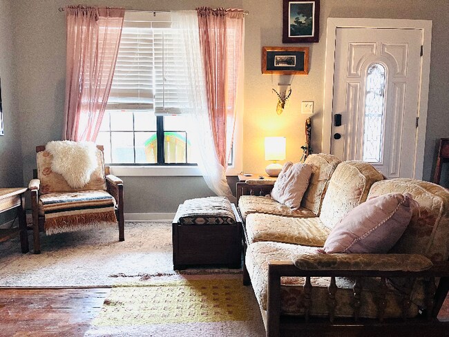 Photo - 400 S 1st St