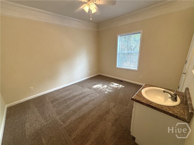 Photo - 235 Derby St