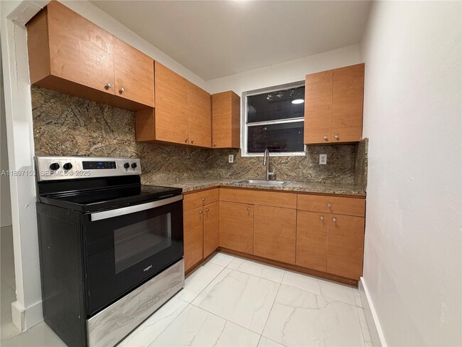 Photo - 3100 NW 135th St Unidad 4