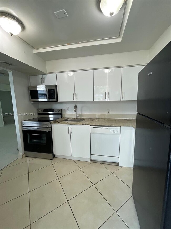 Photo - 447 NE 195th St Unit 317