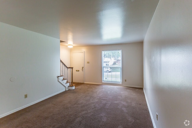 2 BR, 1.5 BA - 1200 SF - Living Room