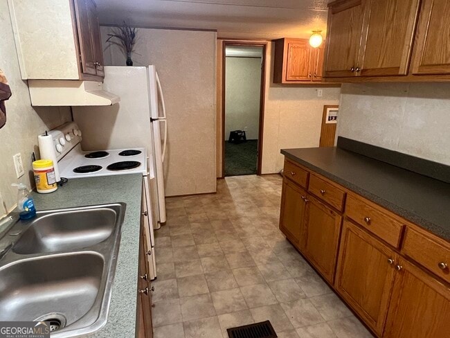 Photo - 727 W 3rd St