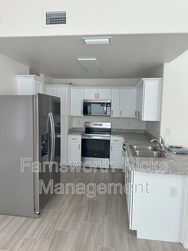 Photo - 5013 E Covina St