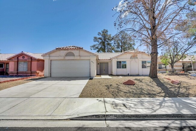Building Photo - N Las Vegas Single Family Home - New Paint and LVP Flooring