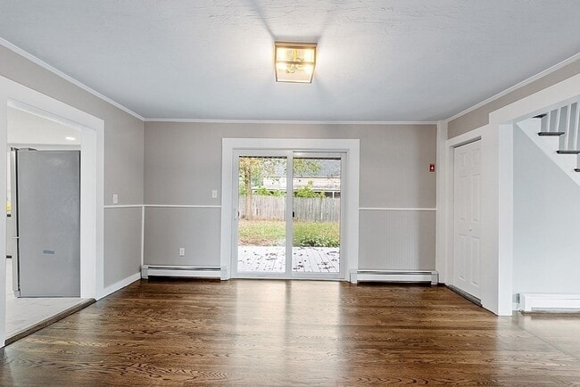 Photo - 18 1st St