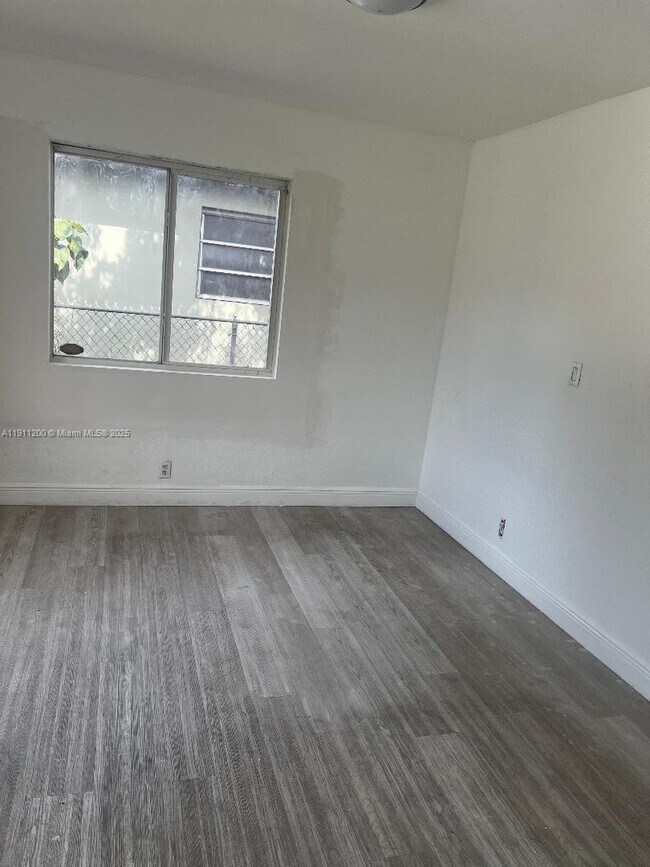 Photo - 3280 NW 51st St