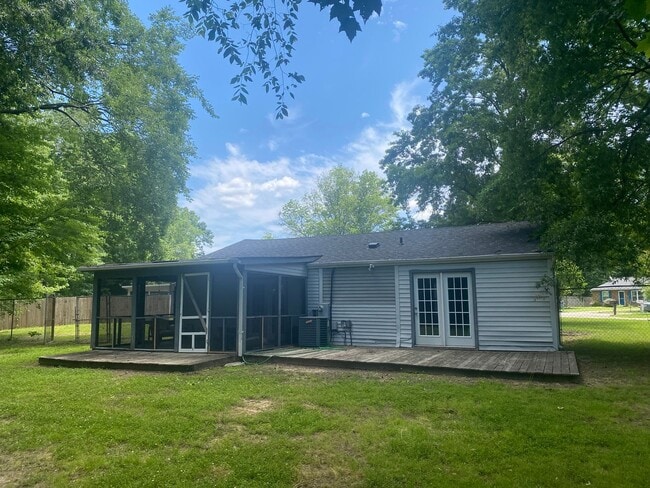 Photo - FLEXIBLE RENTAL OPPORTUNITY IN HEART OF HA...