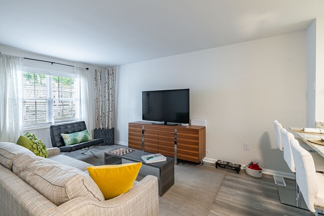 Nob Hill Apartment Homes
