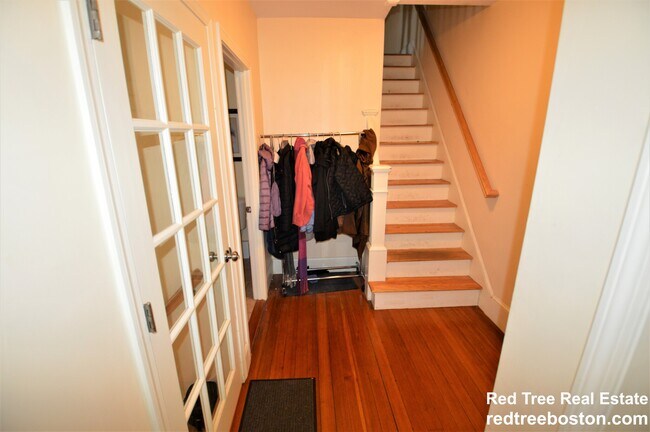 Photo - 74 Brooks St Unidad 2