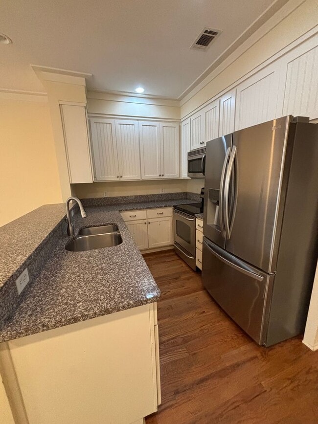 Photo - Yellow Bluff Living! Pet friendly Townhome