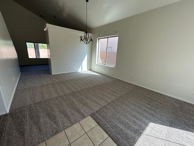 Photo - 2640 E Silversmith Trail