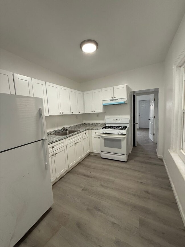 Photo - Nice size house for rent freshly done