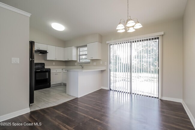 Photo - 6090 Alden Ave