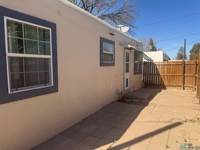 Photo - 909 S 10th St