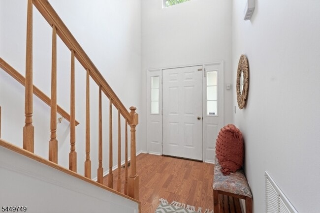 53 Dewitt Ln