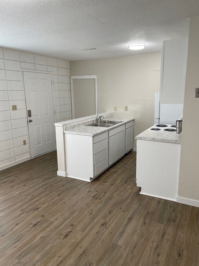 400 S 11th St Townhome Townhome Rental in Manhattan KS