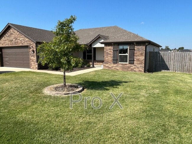 Photo - 419 N Mojave St