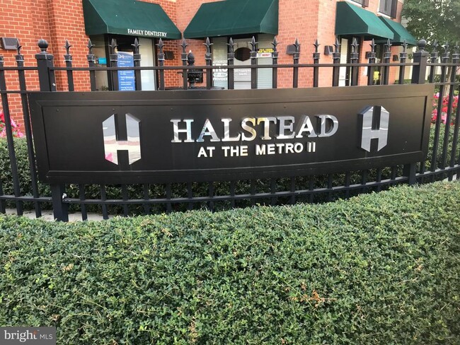 Building Photo - 2665 Prosperity Ave Unit 254