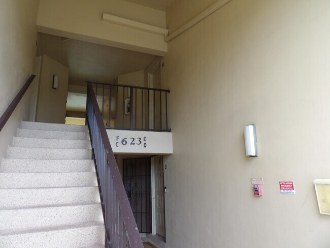 623 Sea Pine Way Unidad D2