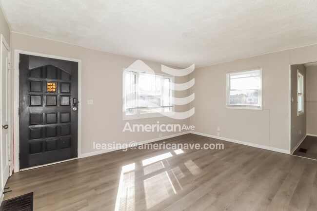 Photo - 3905 Ford St