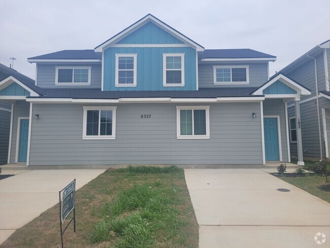 Building Photo - 8319 Runner Rdg Unit 8319 Runner Ridge 101 Rental