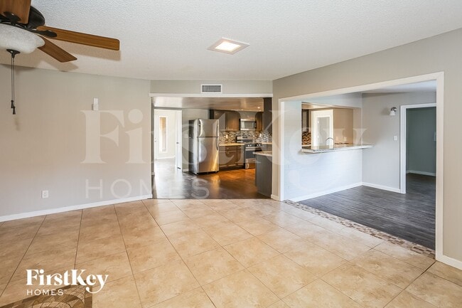 Photo - 8427 N 47th Dr