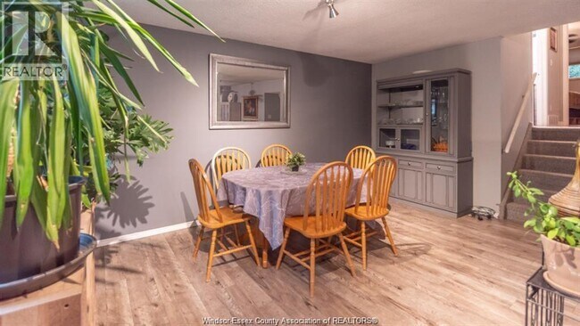 Photo - 9404 Tamarack St