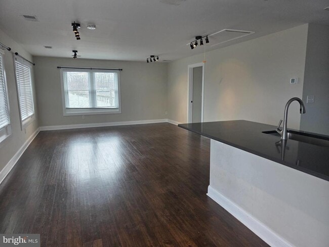 Photo - 5230 Breezy Point Rd