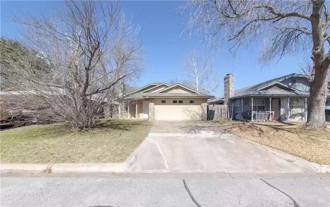 Photo - 2722 Daniel Boone Trl