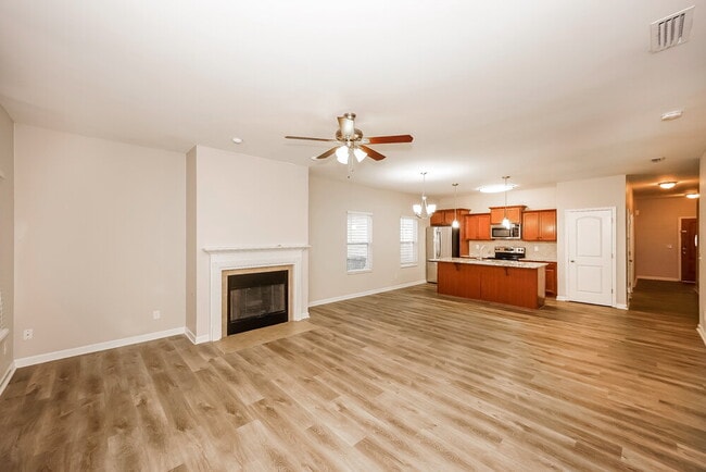 Photo - 257 Ranlo Ave