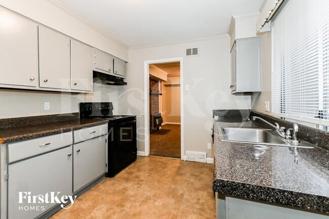 Photo - 1620 Hester Rd