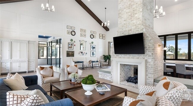 Photo - 100 Ronda St Unidad B2