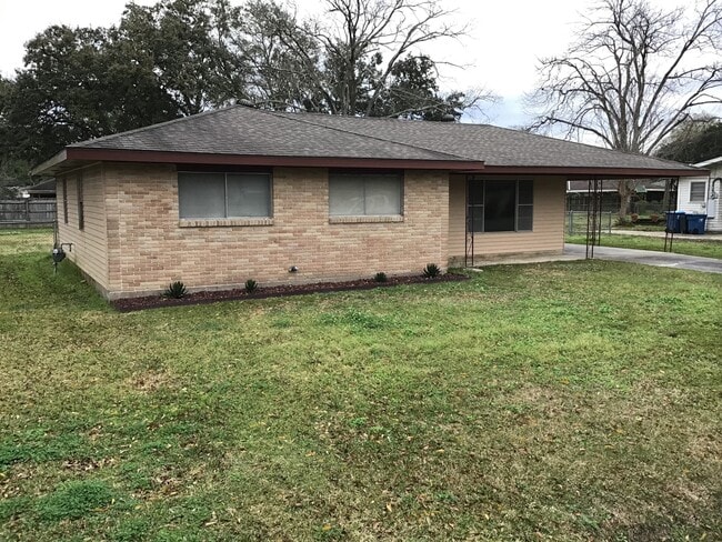 Photo - 717 Alice Dr