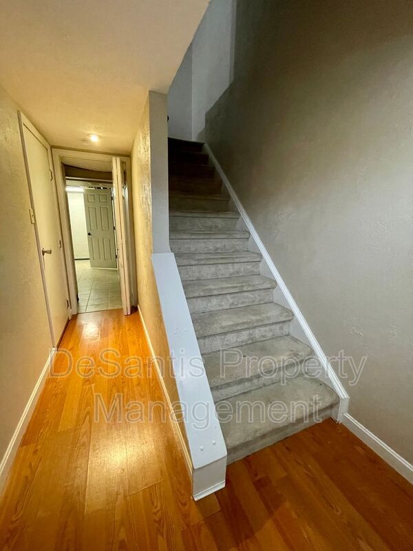 Photo - 308 Ridge Point Cir