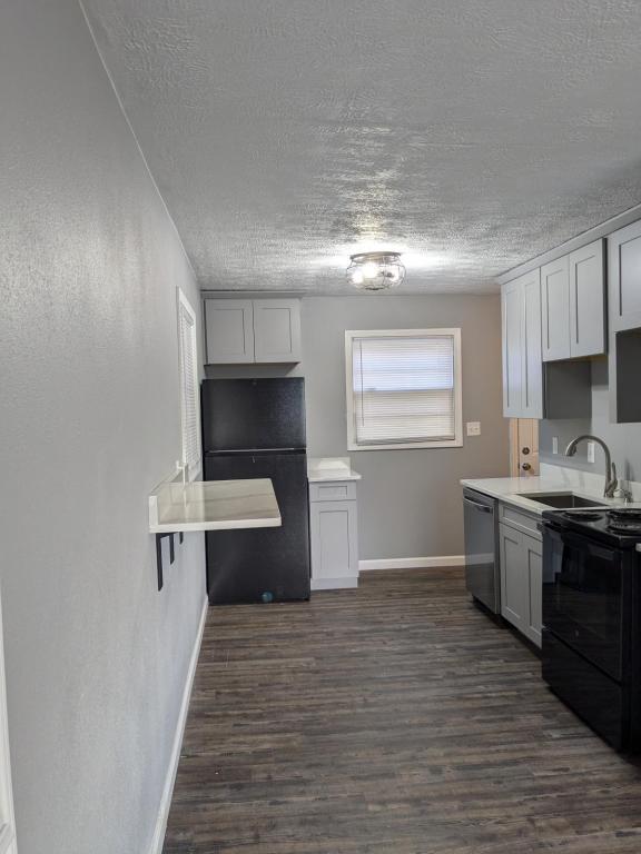 Photo - 910 E Elm St