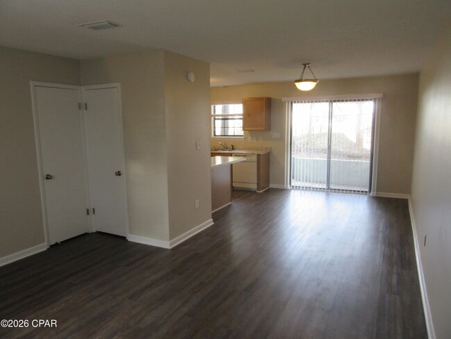 Photo - 2750 W 12th St