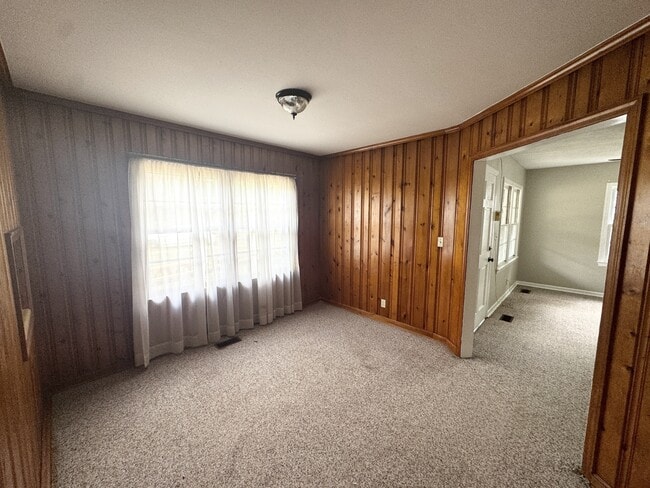 Photo - 221 Shirley Dr