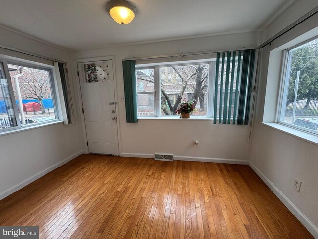 Photo - 2707 S 9th St