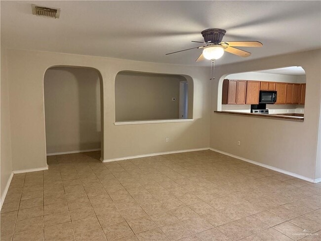 1921 Andrea Ave