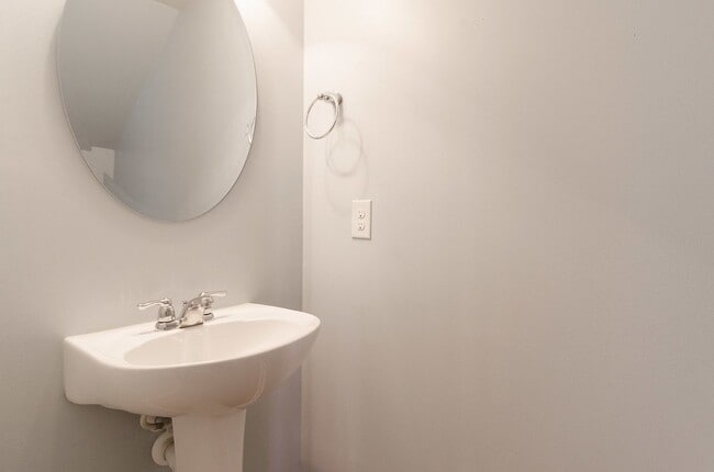 Photo - "Charming 3-Bedroom Home with 2 Full Baths in Beautiful Belmont!"